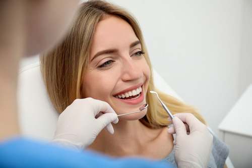 חיוך לאחר טיפול ציפוי שיניים למינייט
